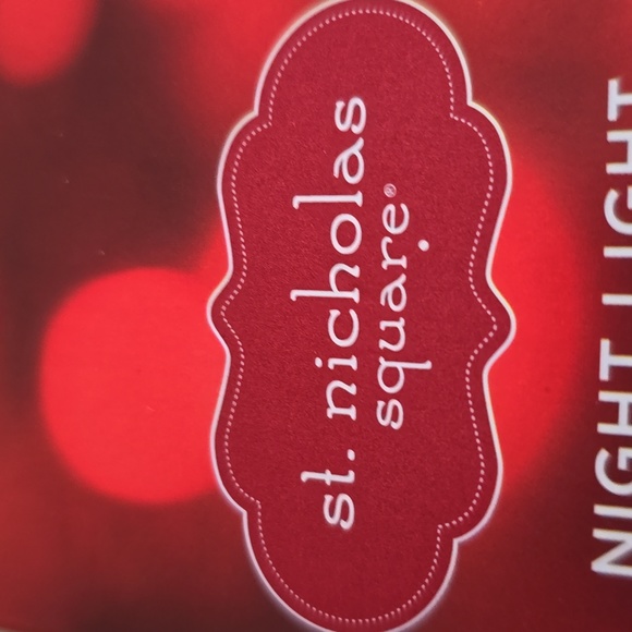 ST. NICHOLAS SQUARE CHRISTMAS HOLIDAY NIGHT LIGHT - Picture 6 of 6